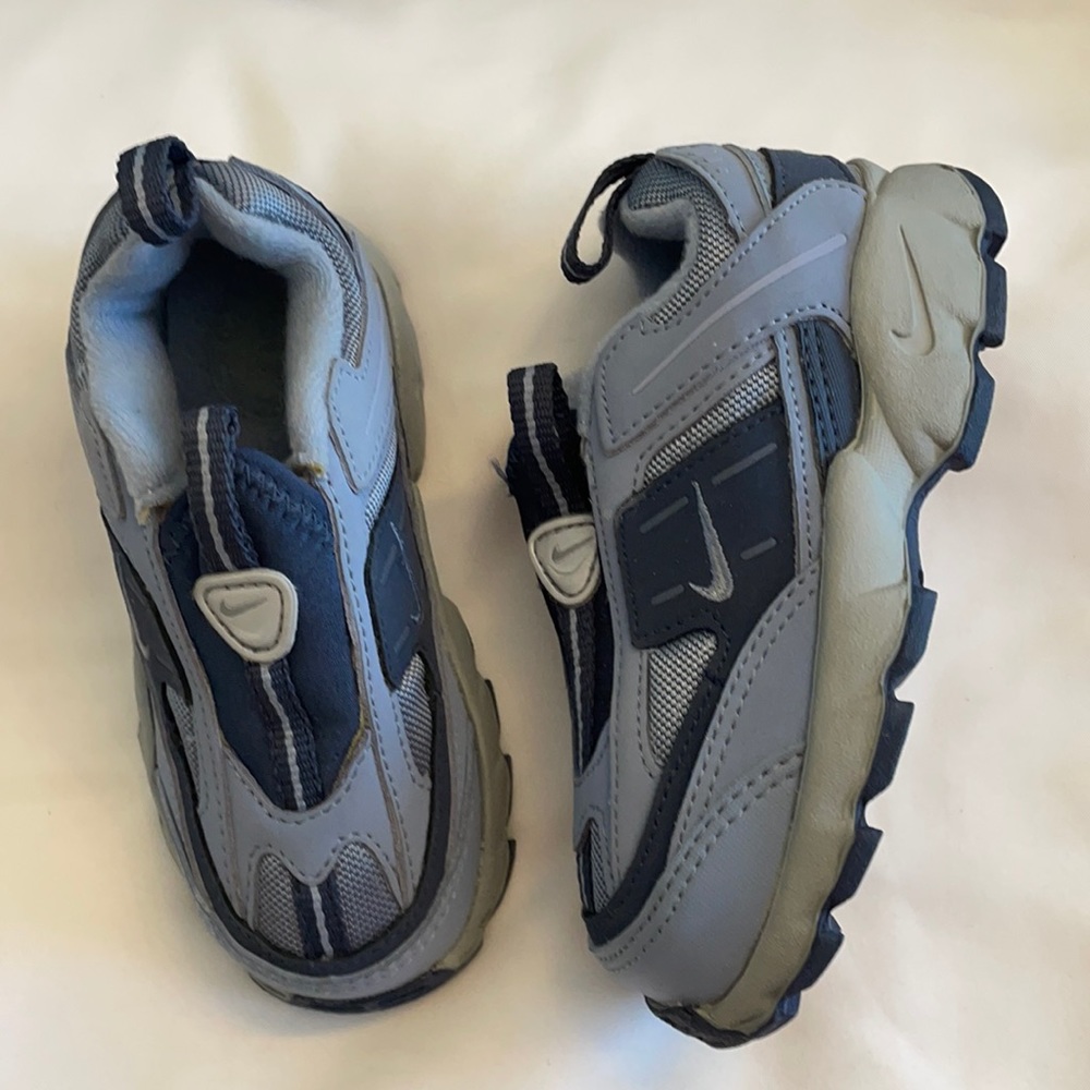NIKE BABY TERRA SEBEC SLIP ON SNEAKERS.  N…